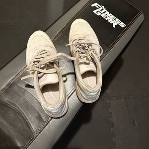 Nike Air Max women’s golf shoes